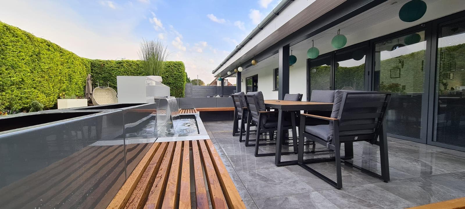 iBlade water feature installation