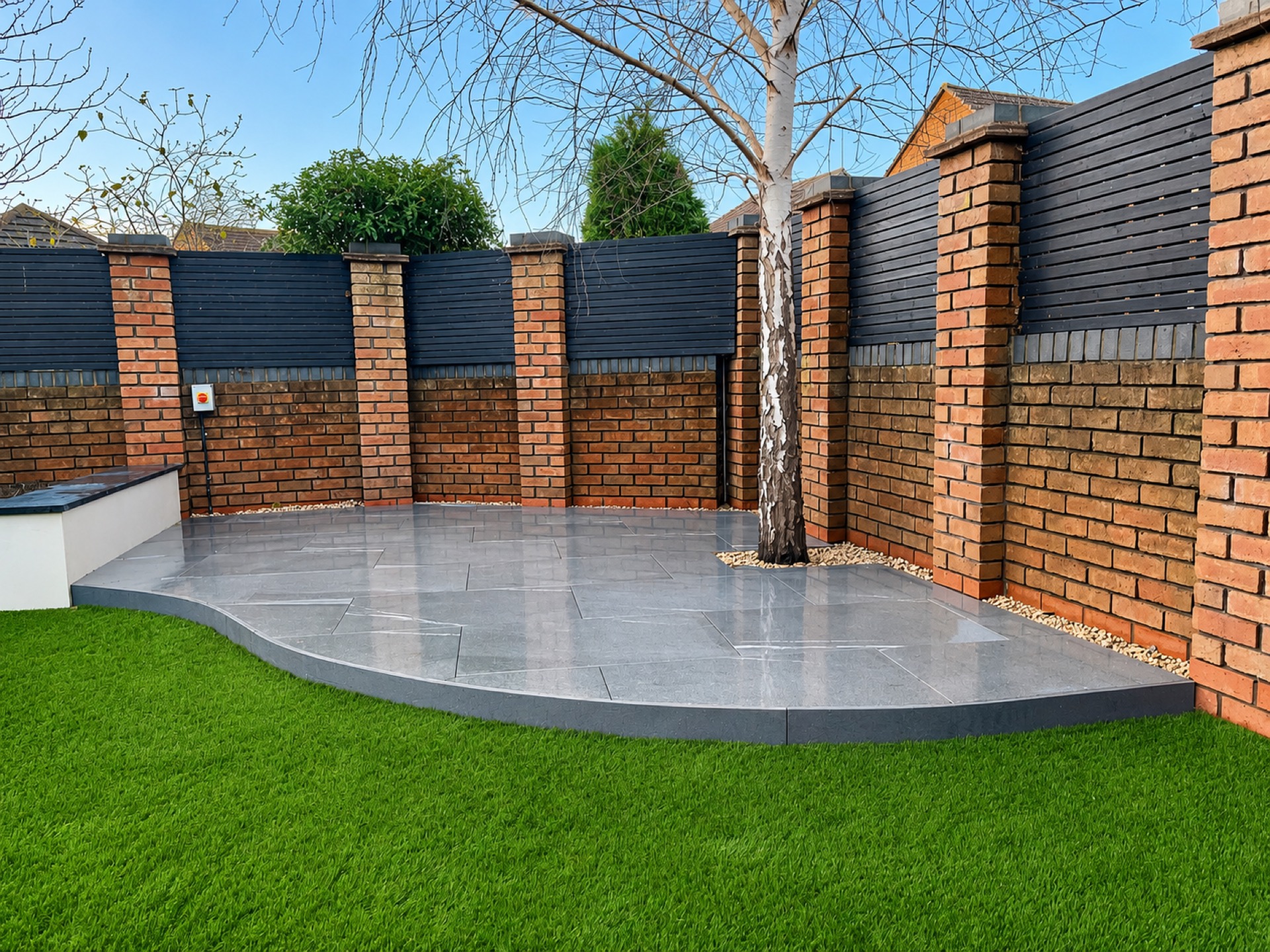 Bespoke curved layout