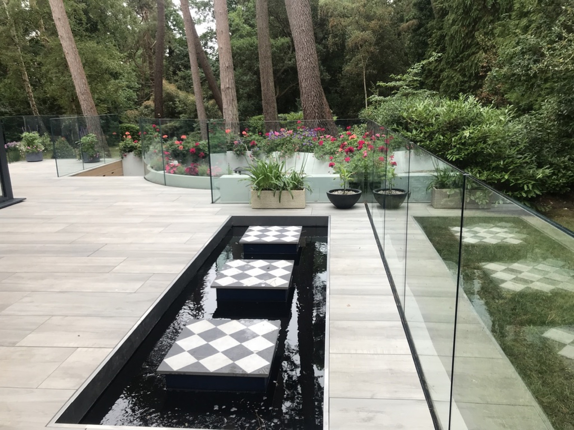 Contemporary water rill