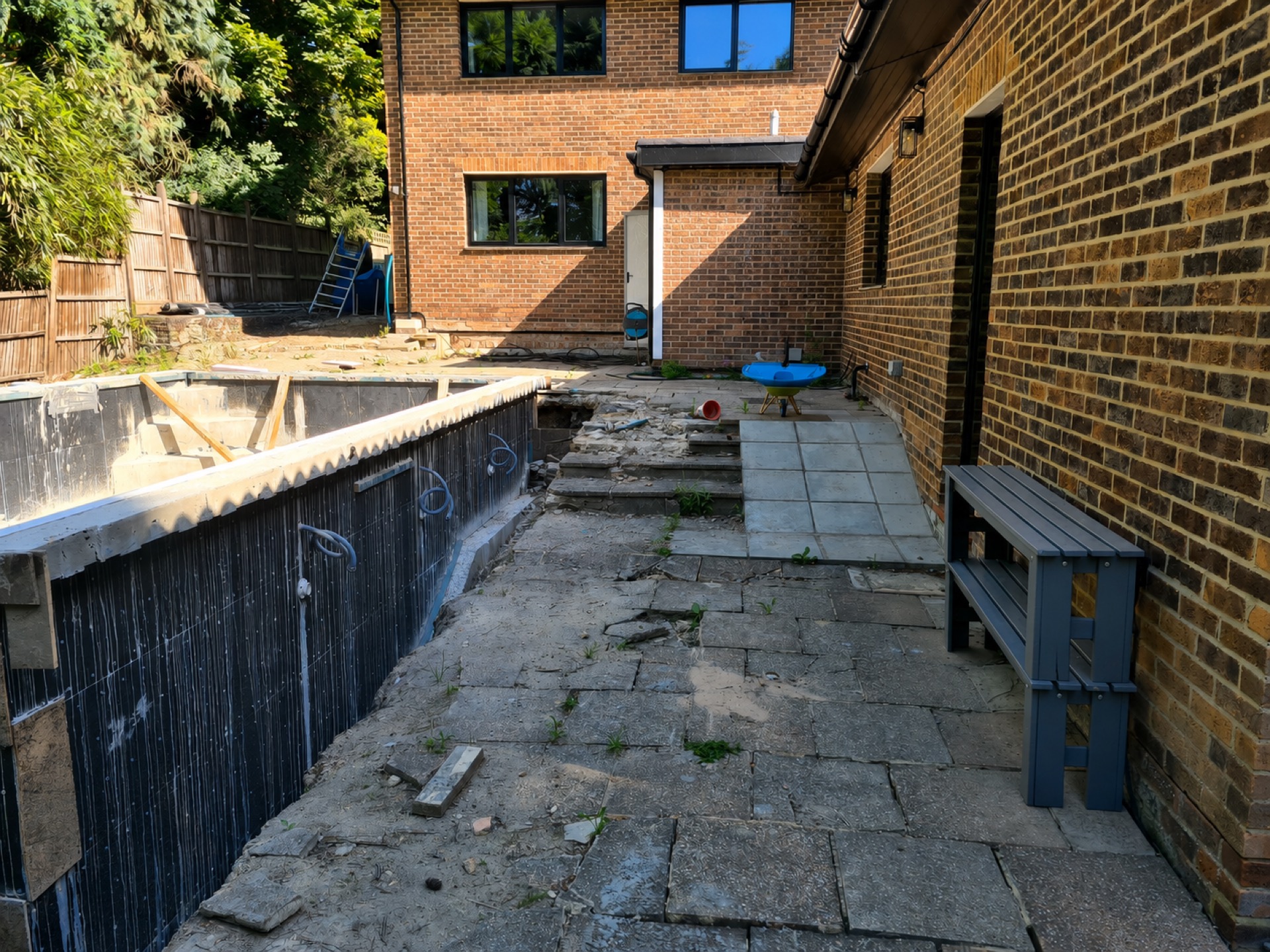 iFrame raised platform for pool